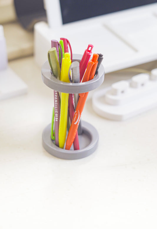 Circular Penstand